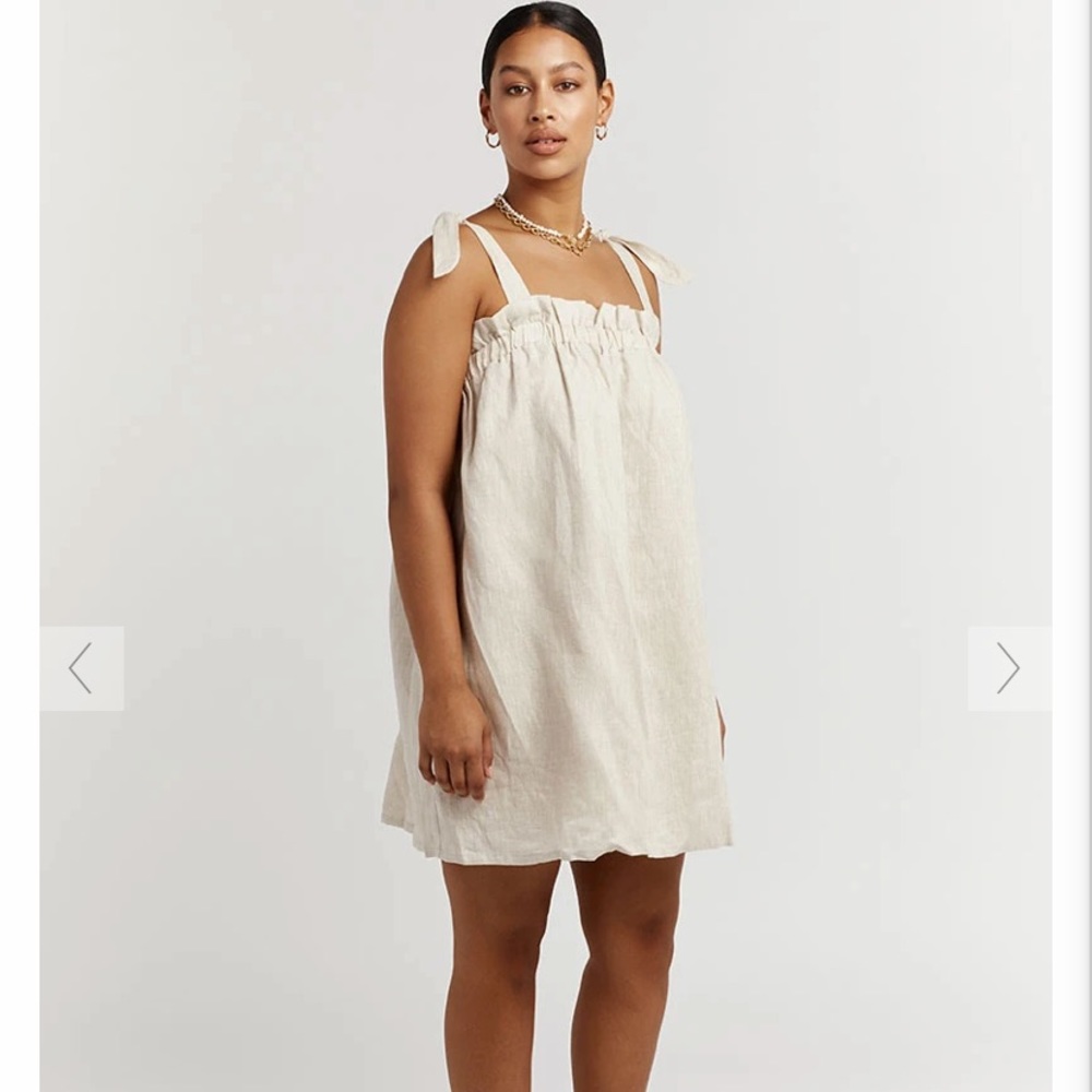 Beige linen dress from dissh